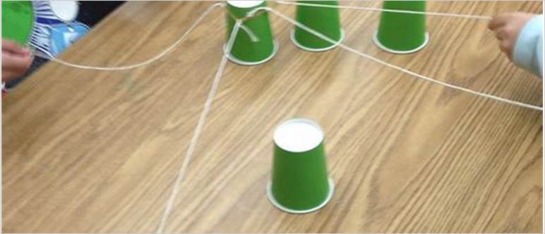 String cup game